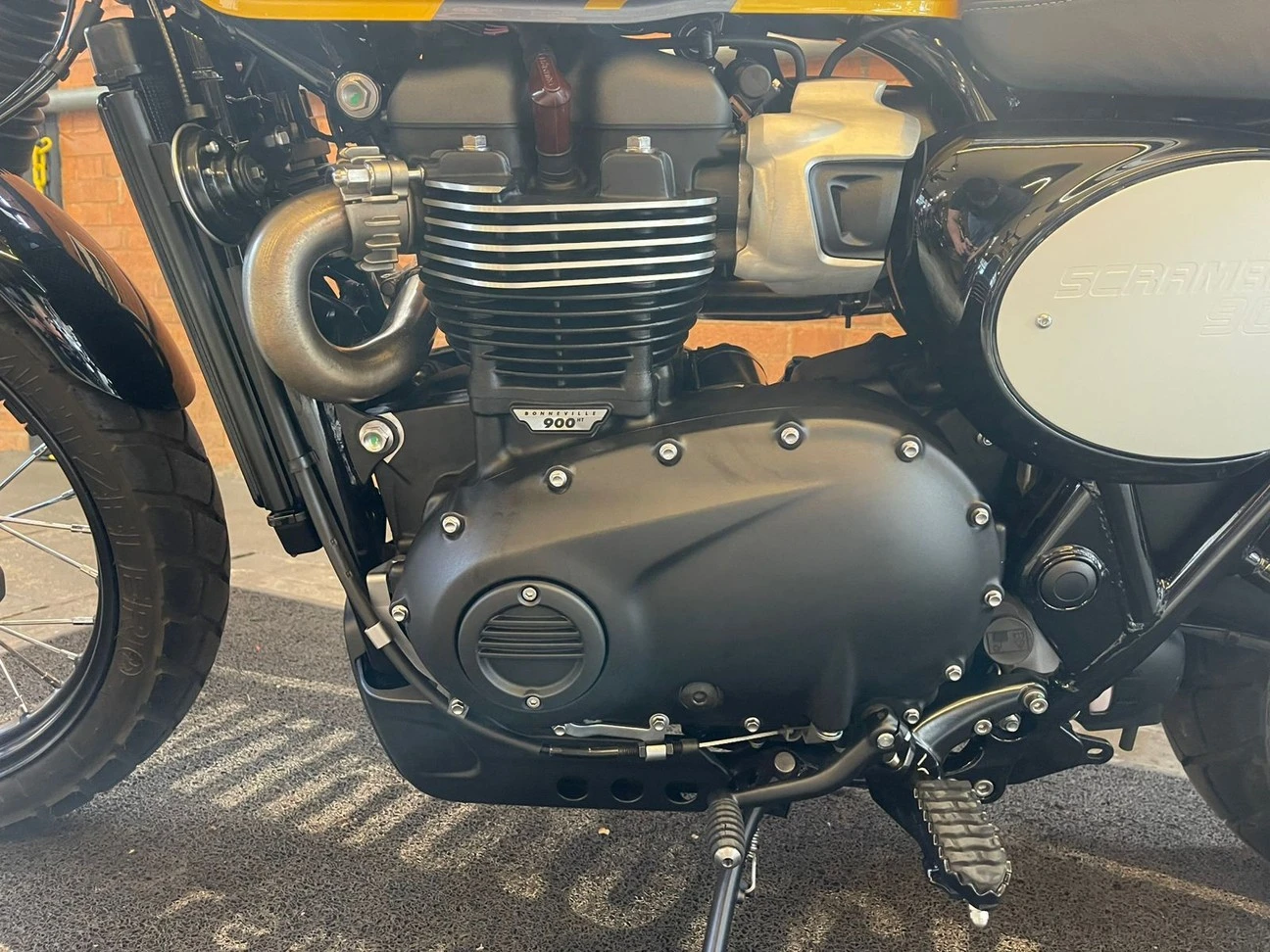 TRIUMPH SCRAMBLER 900