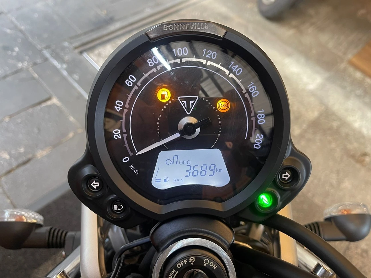 TRIUMPH SCRAMBLER 900