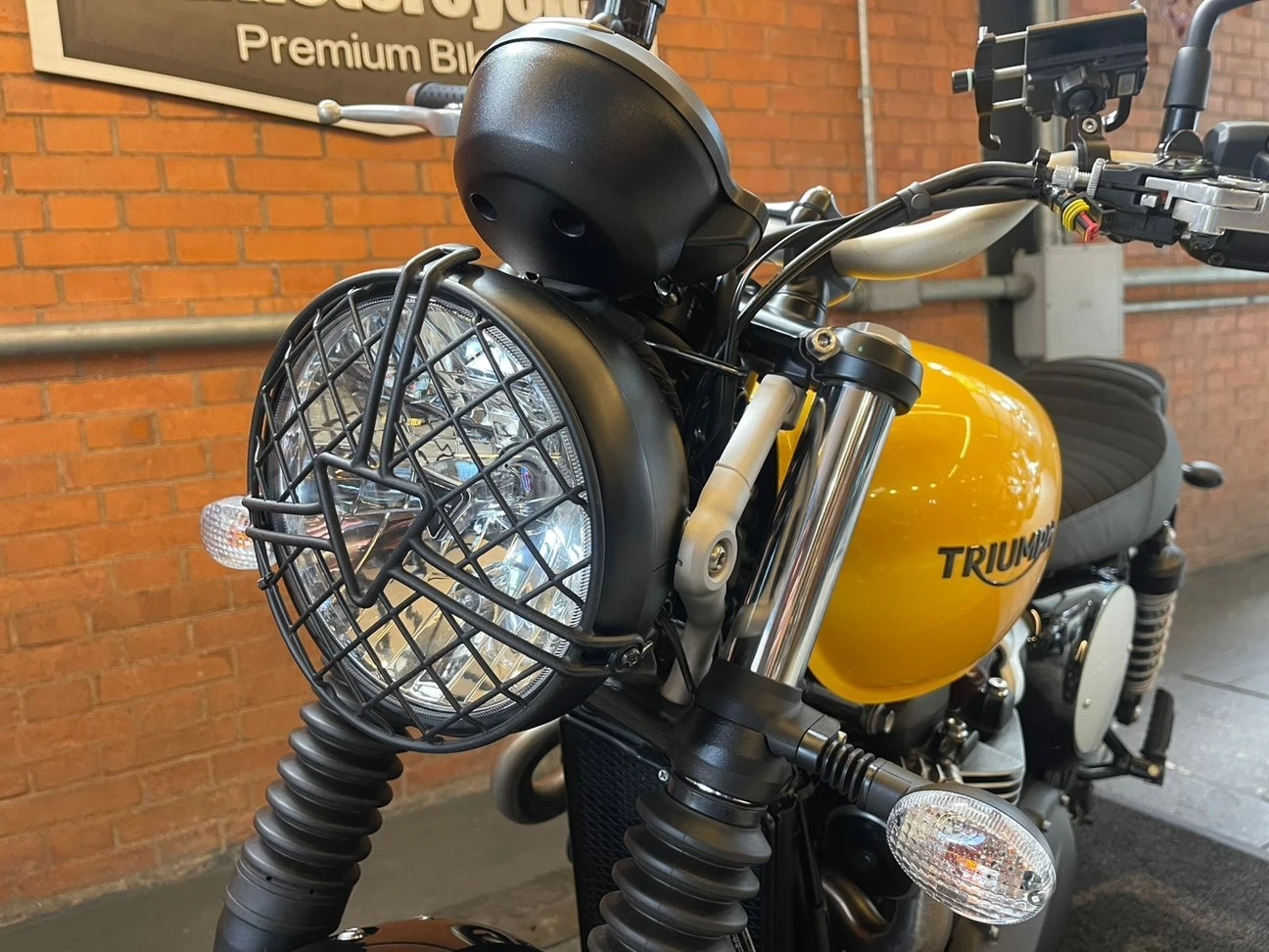 TRIUMPH SCRAMBLER 900