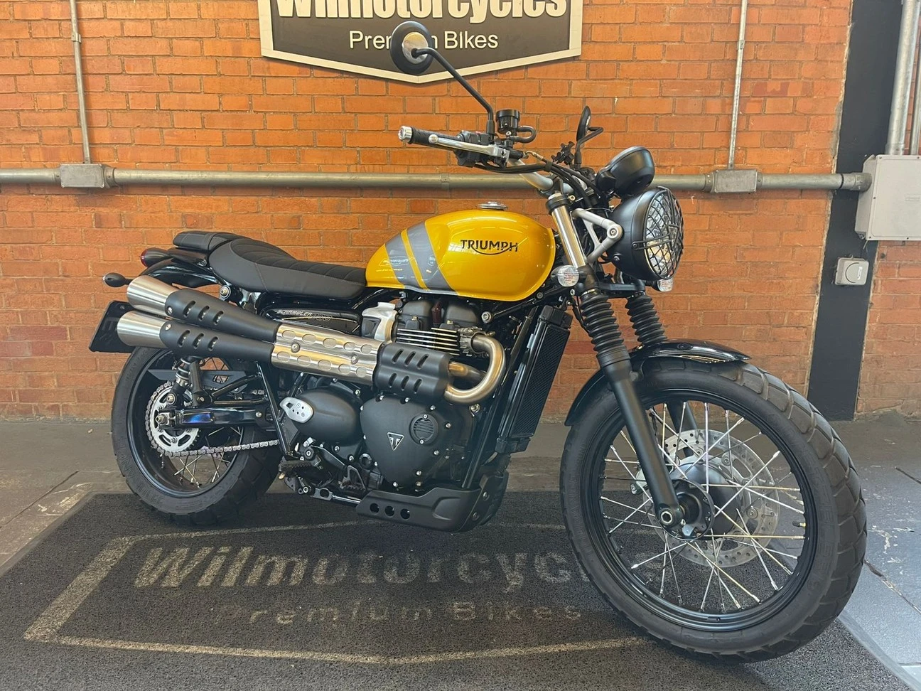 TRIUMPH SCRAMBLER 900