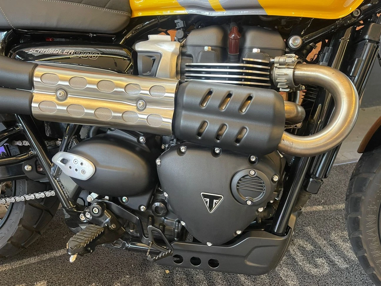 TRIUMPH SCRAMBLER 900