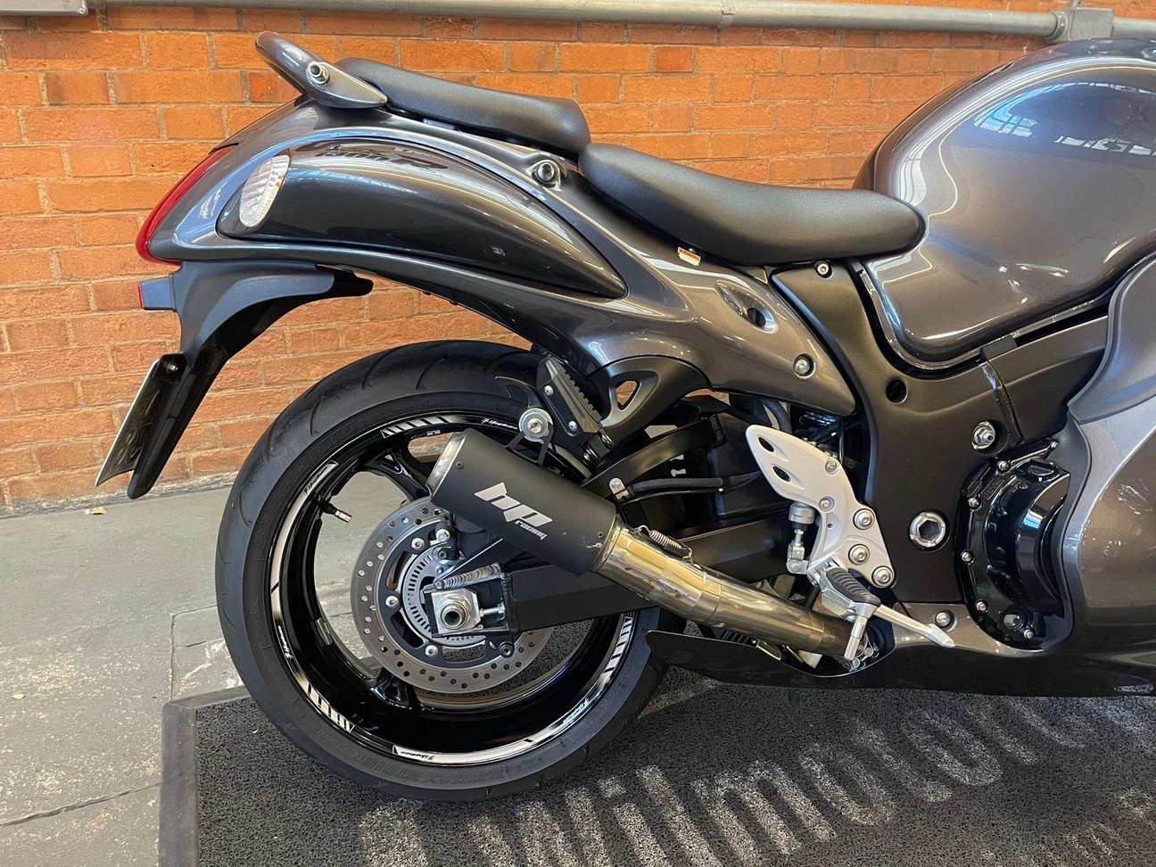 SUZUKI GSX 1300 RA HAYABUSA