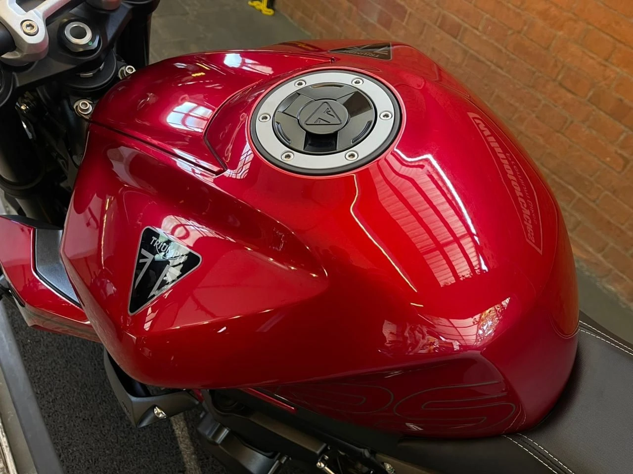 TRIUMPH STREET TRIPLE 765 RS