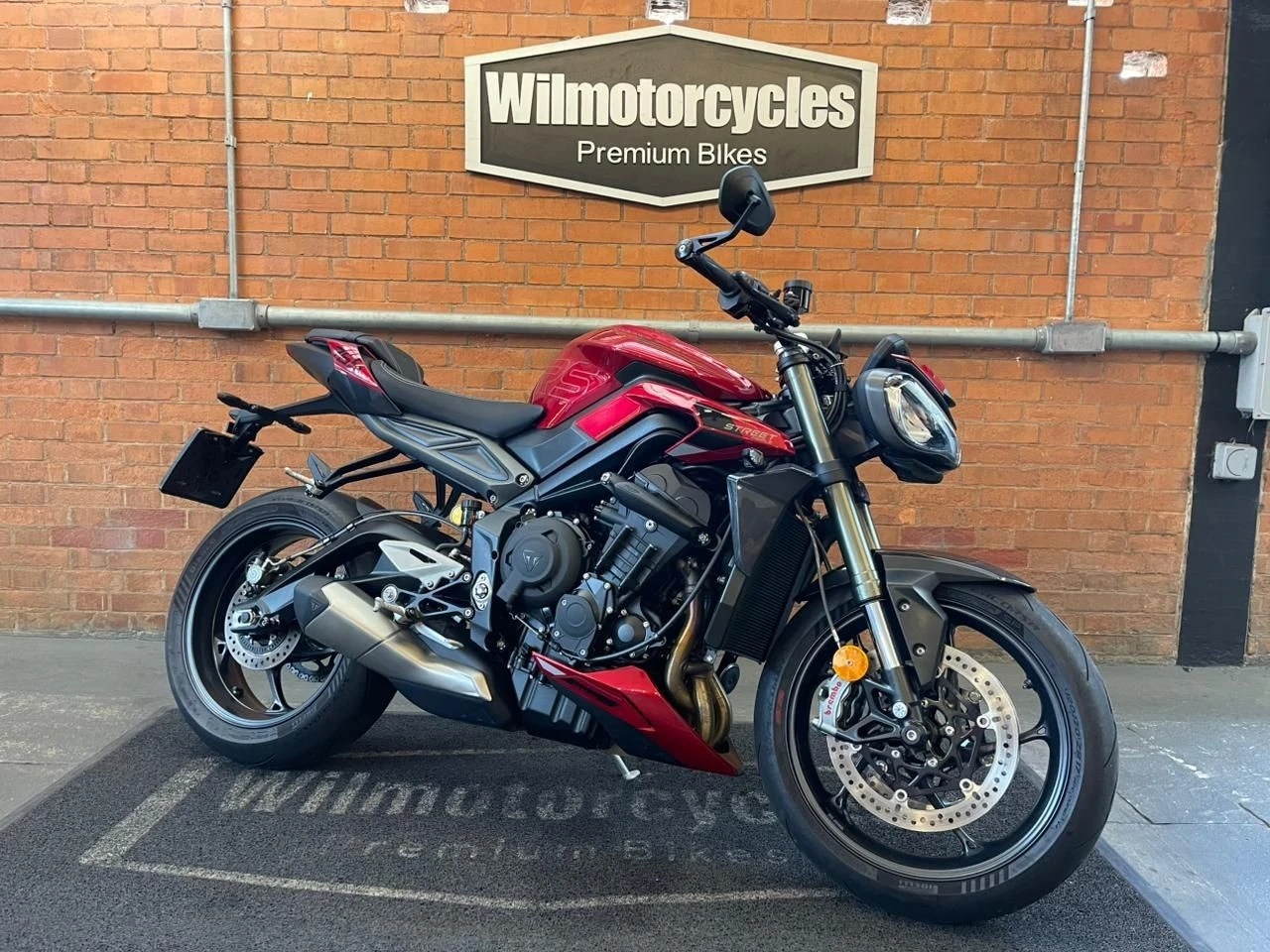 TRIUMPH STREET TRIPLE 765 RS