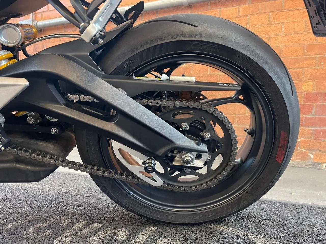 TRIUMPH STREET TRIPLE 765 RS