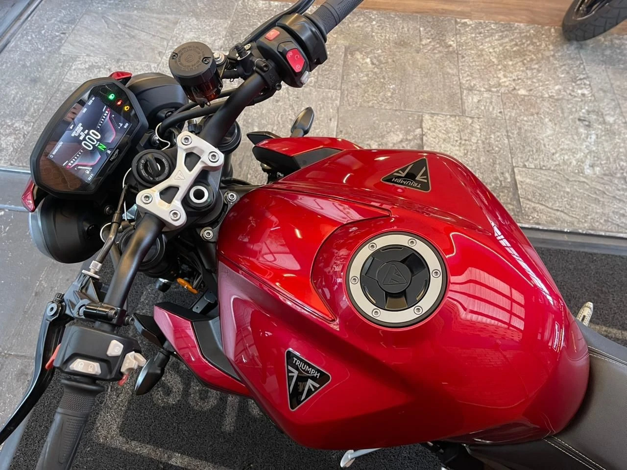 TRIUMPH STREET TRIPLE 765 RS