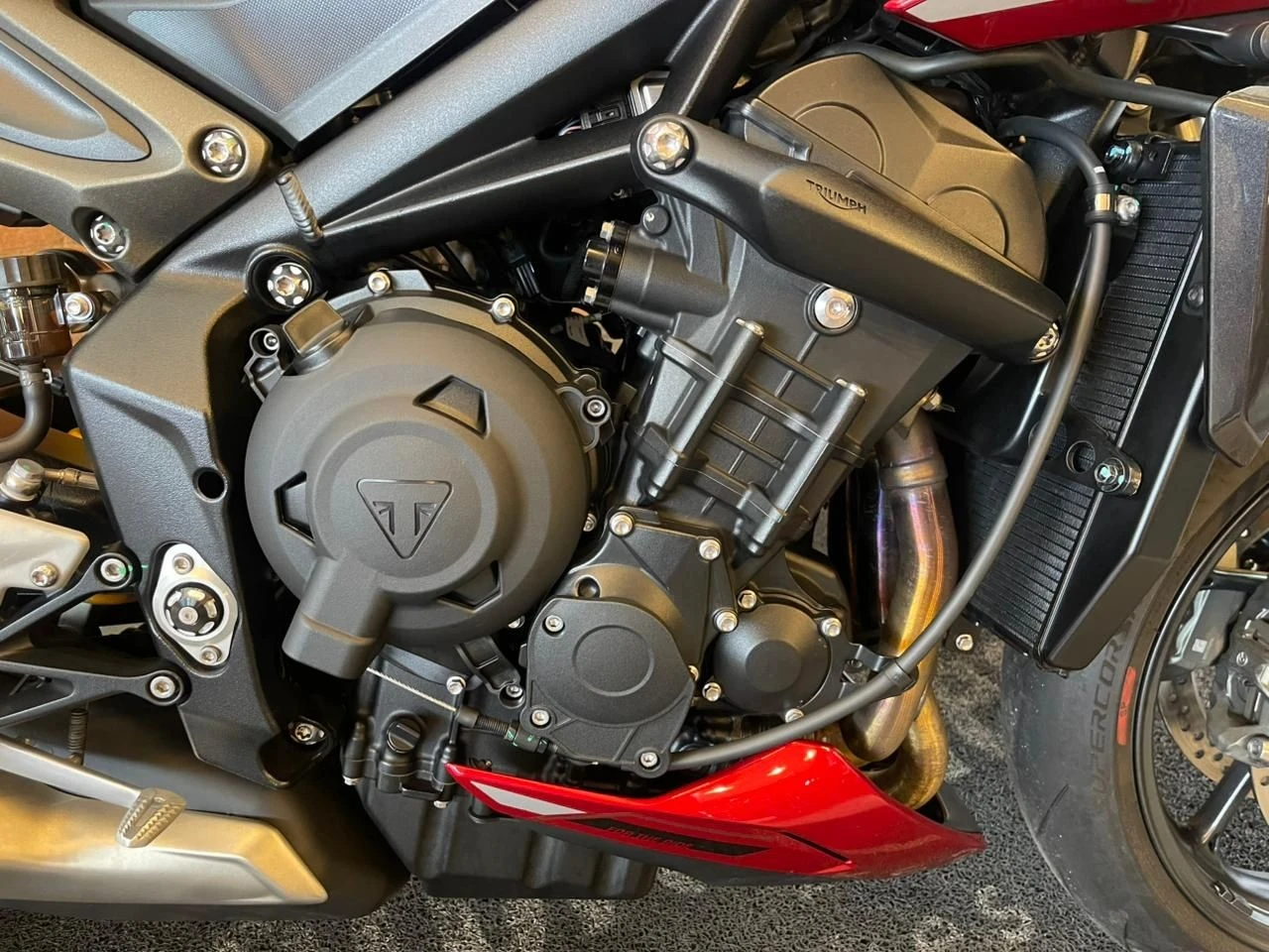 TRIUMPH STREET TRIPLE 765 RS