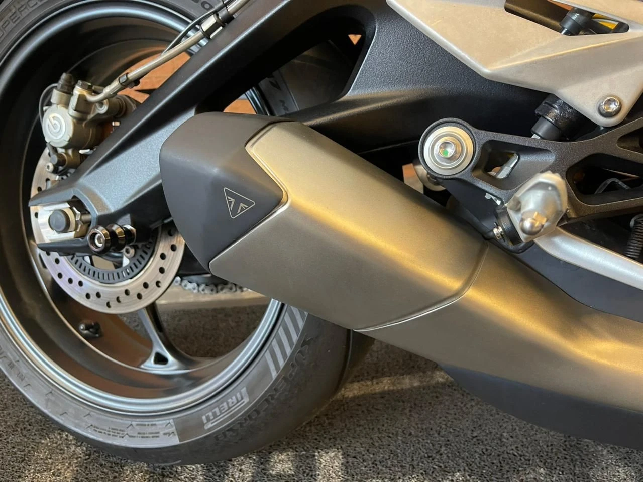 TRIUMPH STREET TRIPLE 765 RS