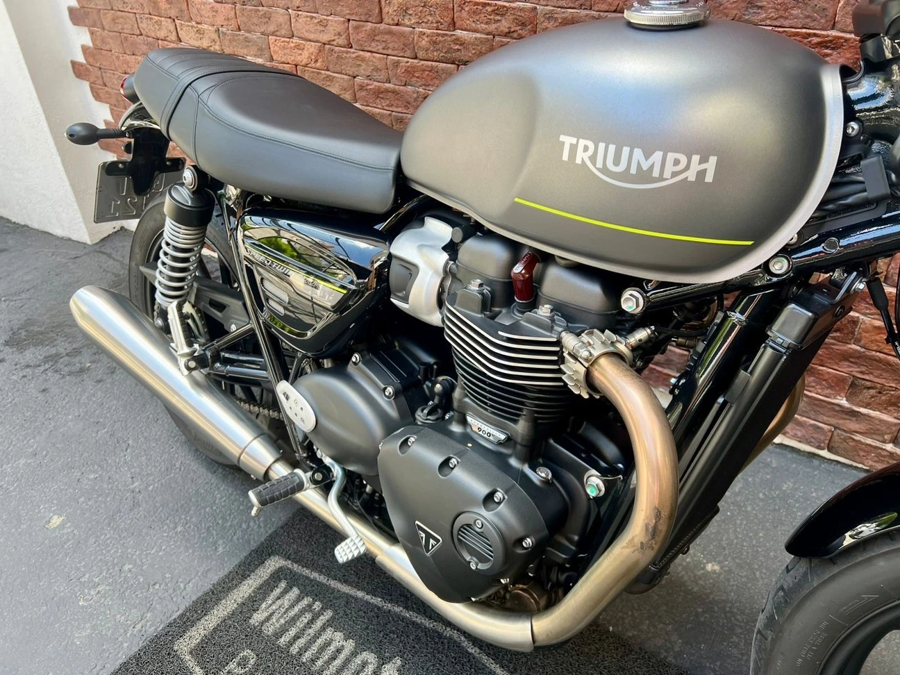 TRIUMPH SPEED TWIN 
