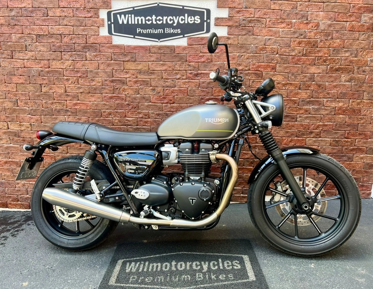 TRIUMPH SPEED TWIN 
