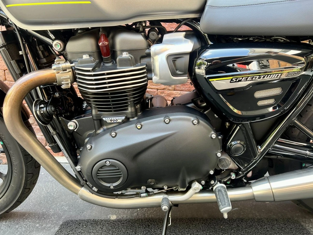 TRIUMPH SPEED TWIN 