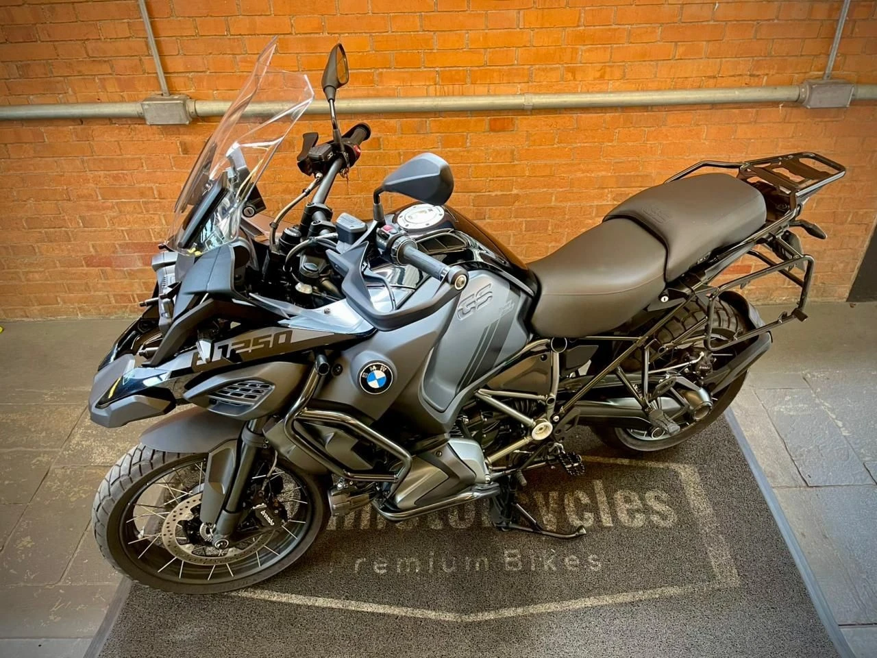 BMW R 1250 GS TRIPLE BLACK