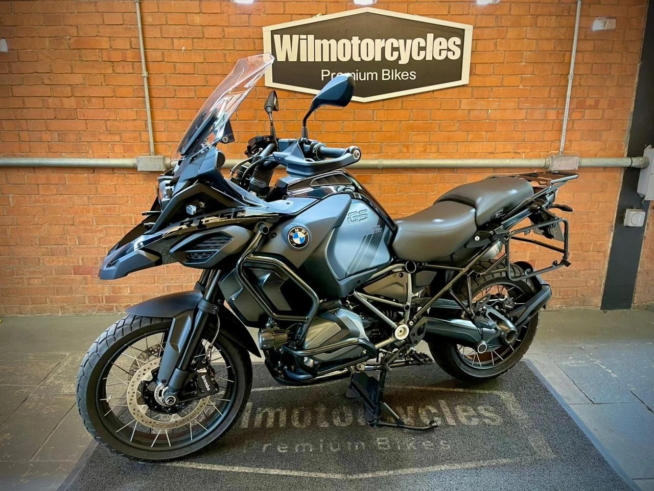 BMW R 1250 GS TRIPLE BLACK