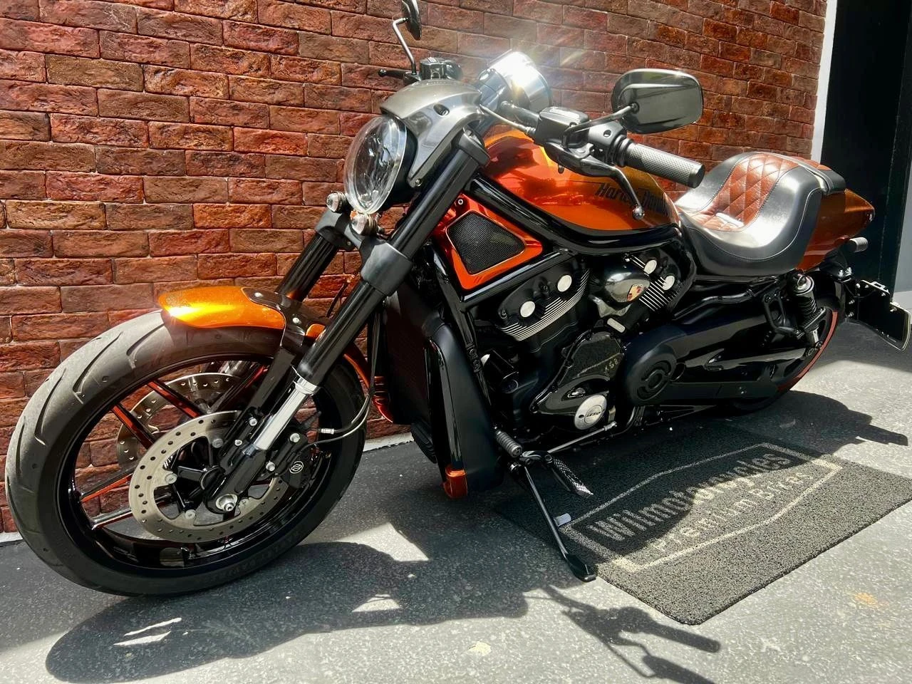 HARLEY-DAVIDSON V ROD NIGHT ROD ESPECIAL