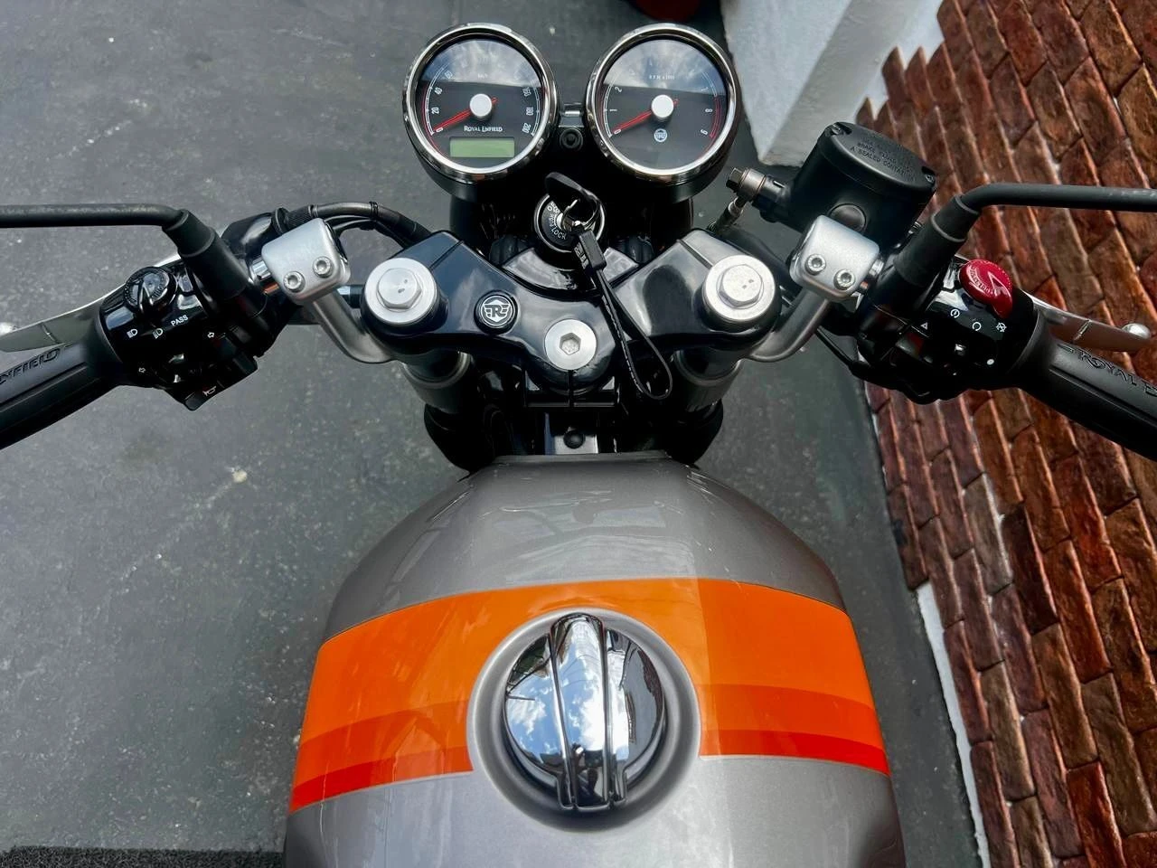 ROYAL ENFIELD CONTINENTAL GT