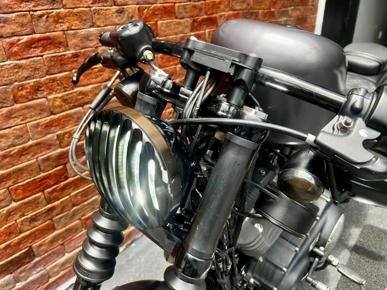 HARLEY-DAVIDSON SPORTSTER XL 883 N IRON