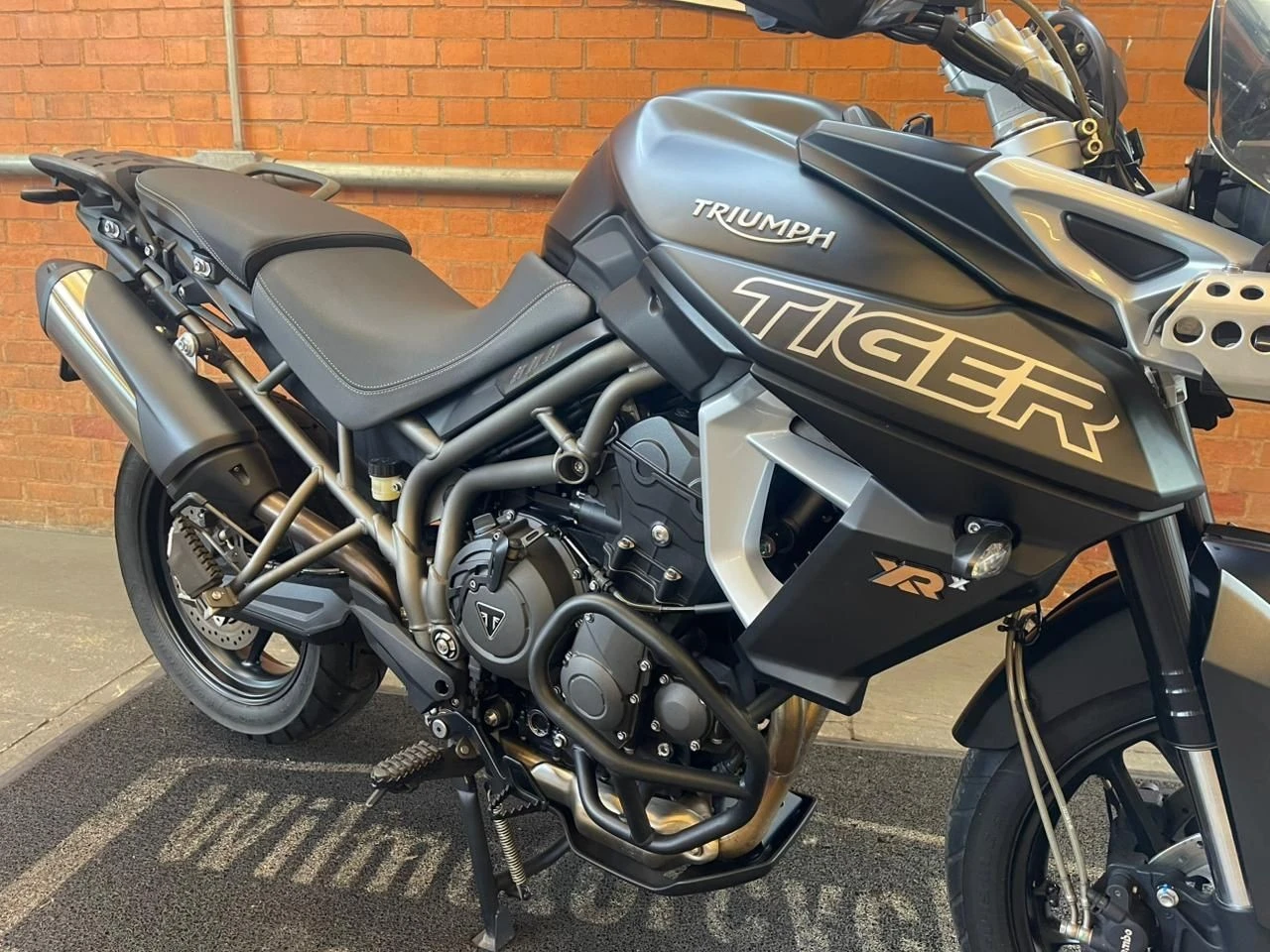 TRIUMPH TIGER 800 XRX