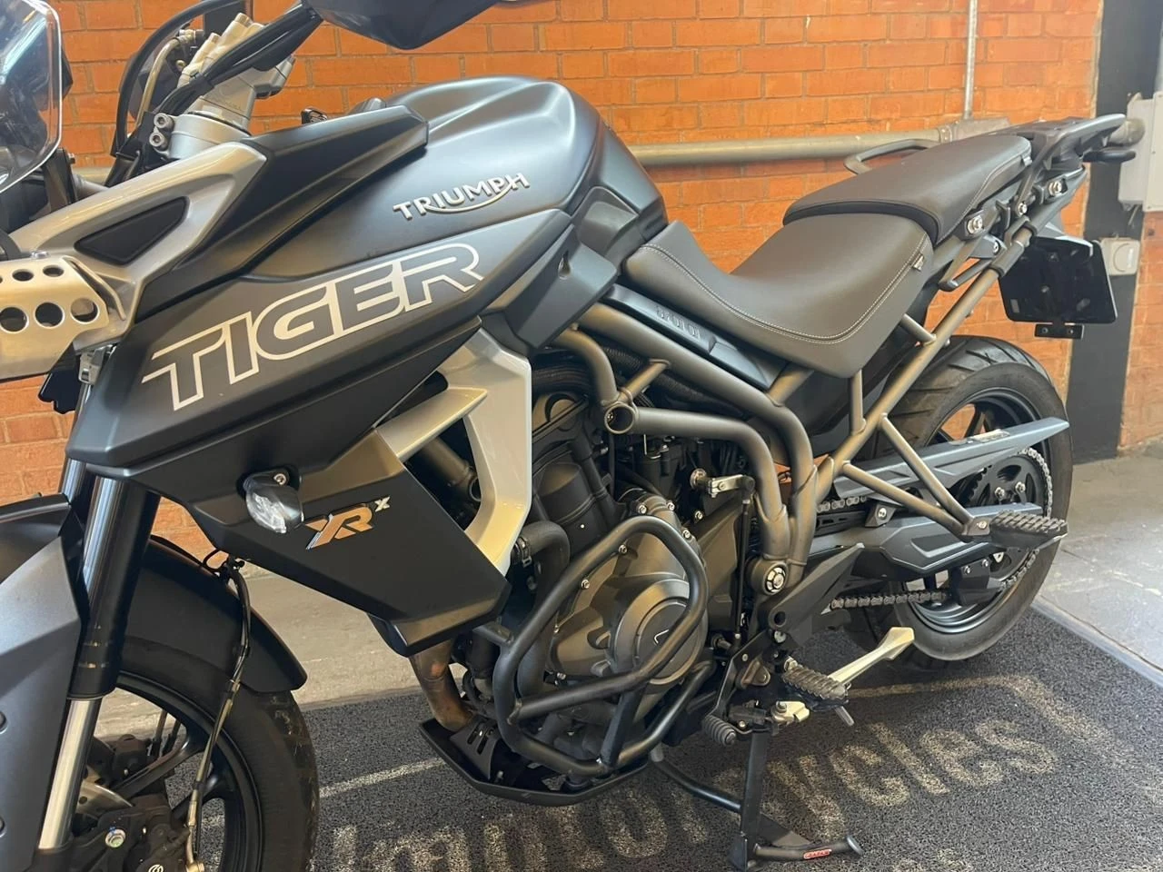 TRIUMPH TIGER 800 XRX
