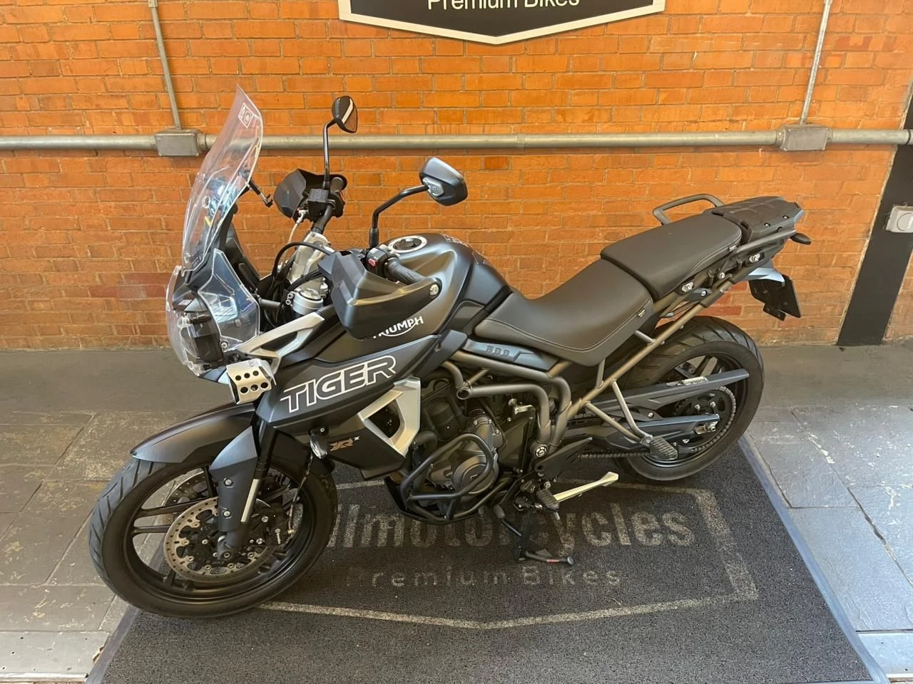 TRIUMPH TIGER 800 XRX