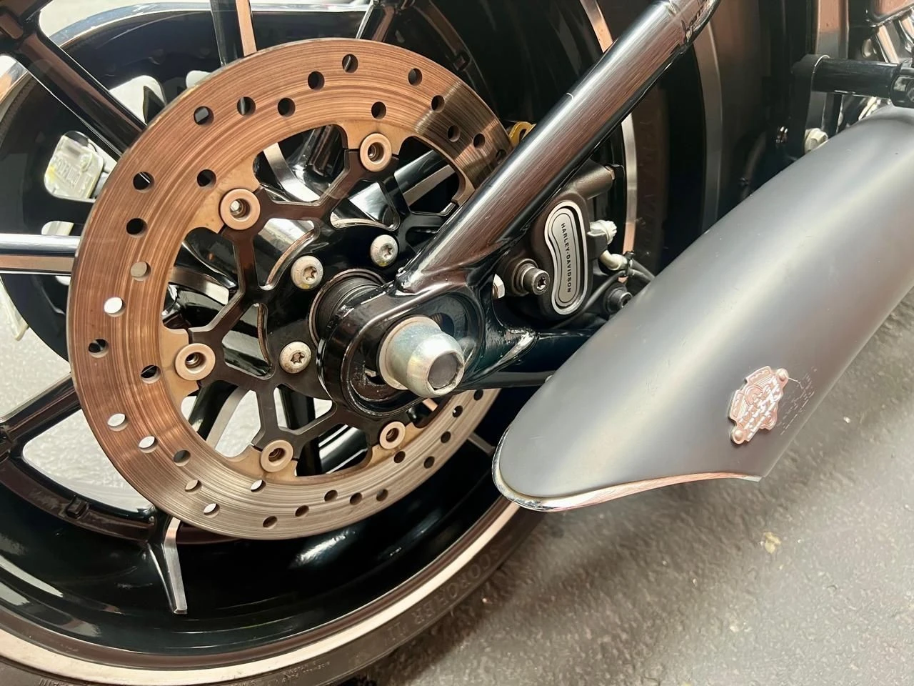 HARLEY-DAVIDSON SOFTAIL BREAKOUT