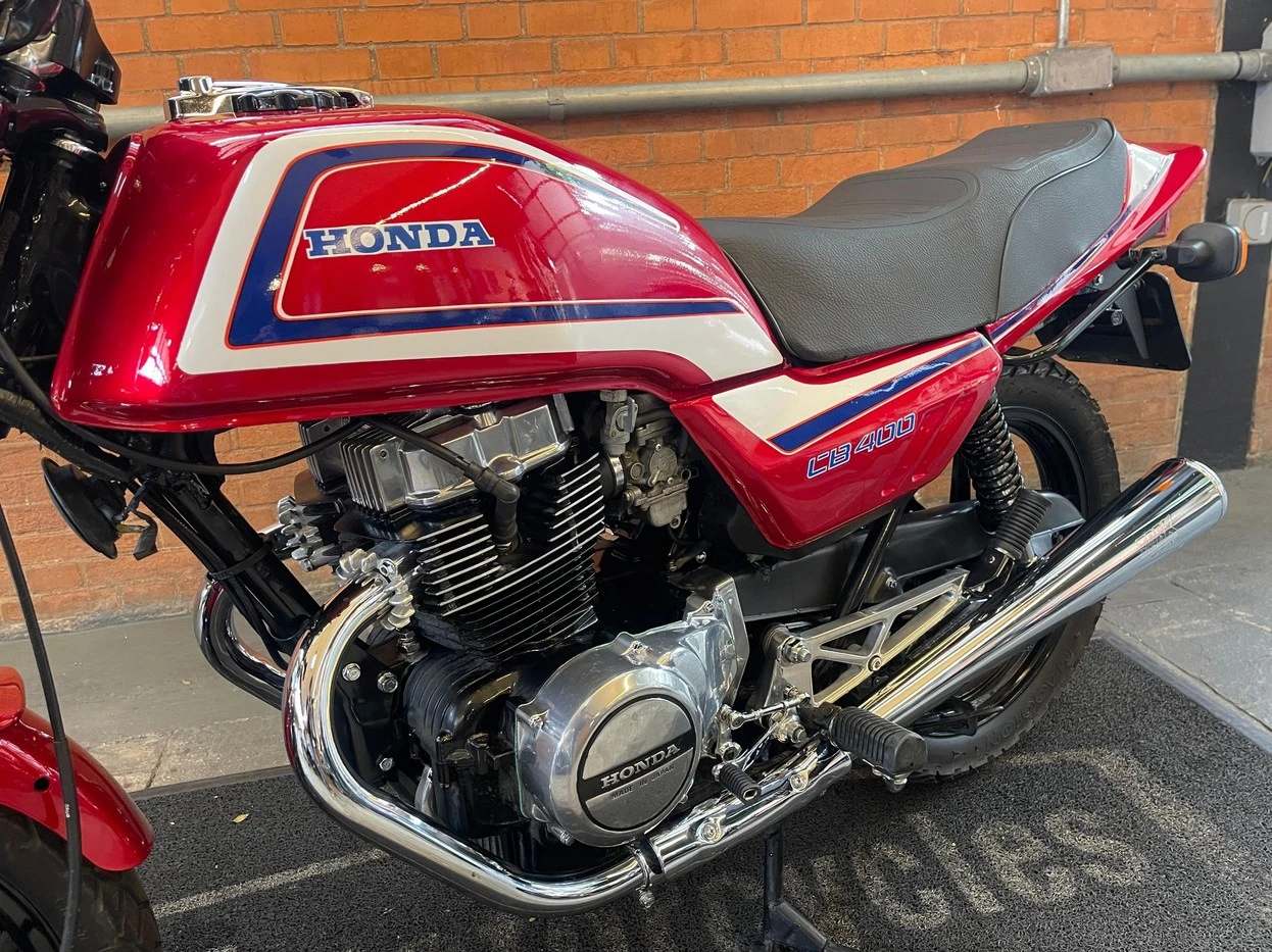 HONDA CB 400