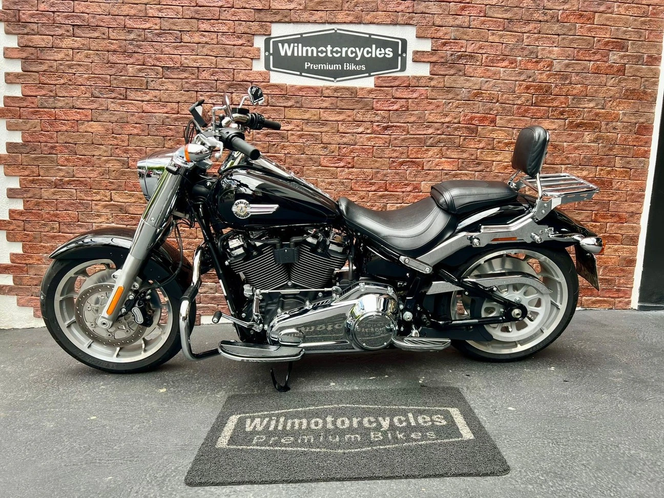 HARLEY-DAVIDSON SOFTAIL FAT BOY 114