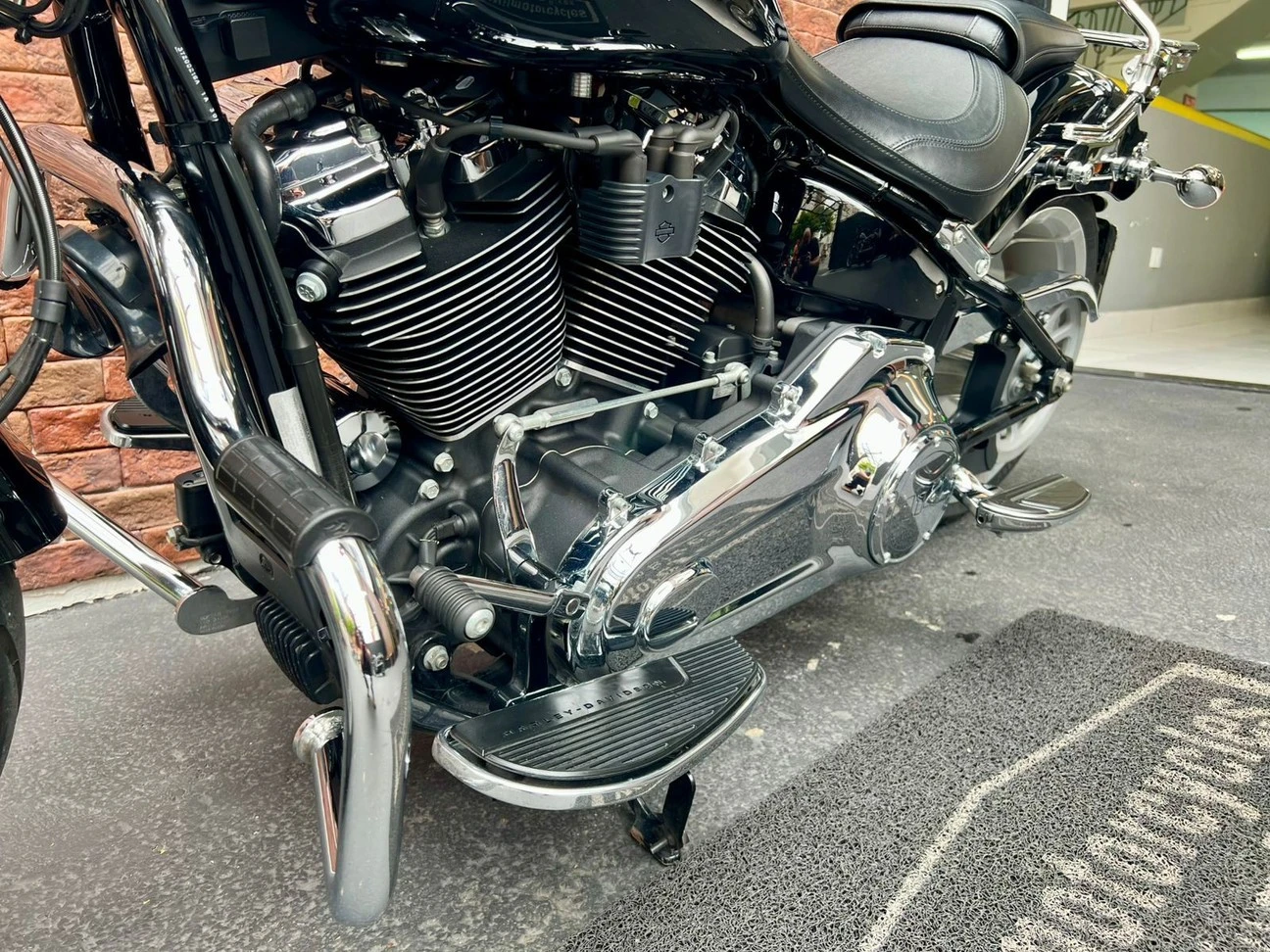 HARLEY-DAVIDSON SOFTAIL FAT BOY 114