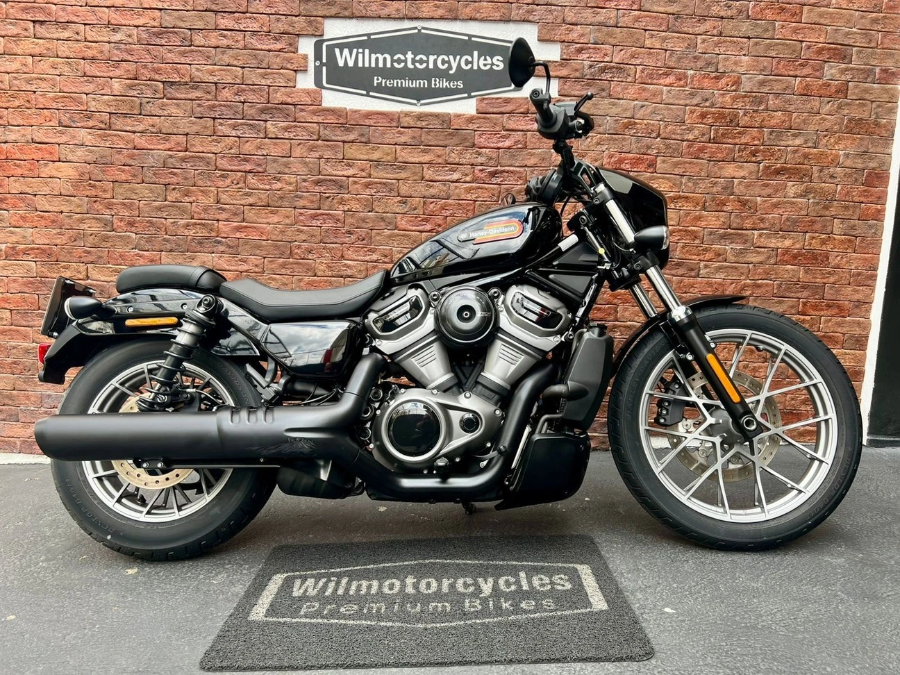 HARLEY-DAVIDSON SOFTAIL FAT BOY 114