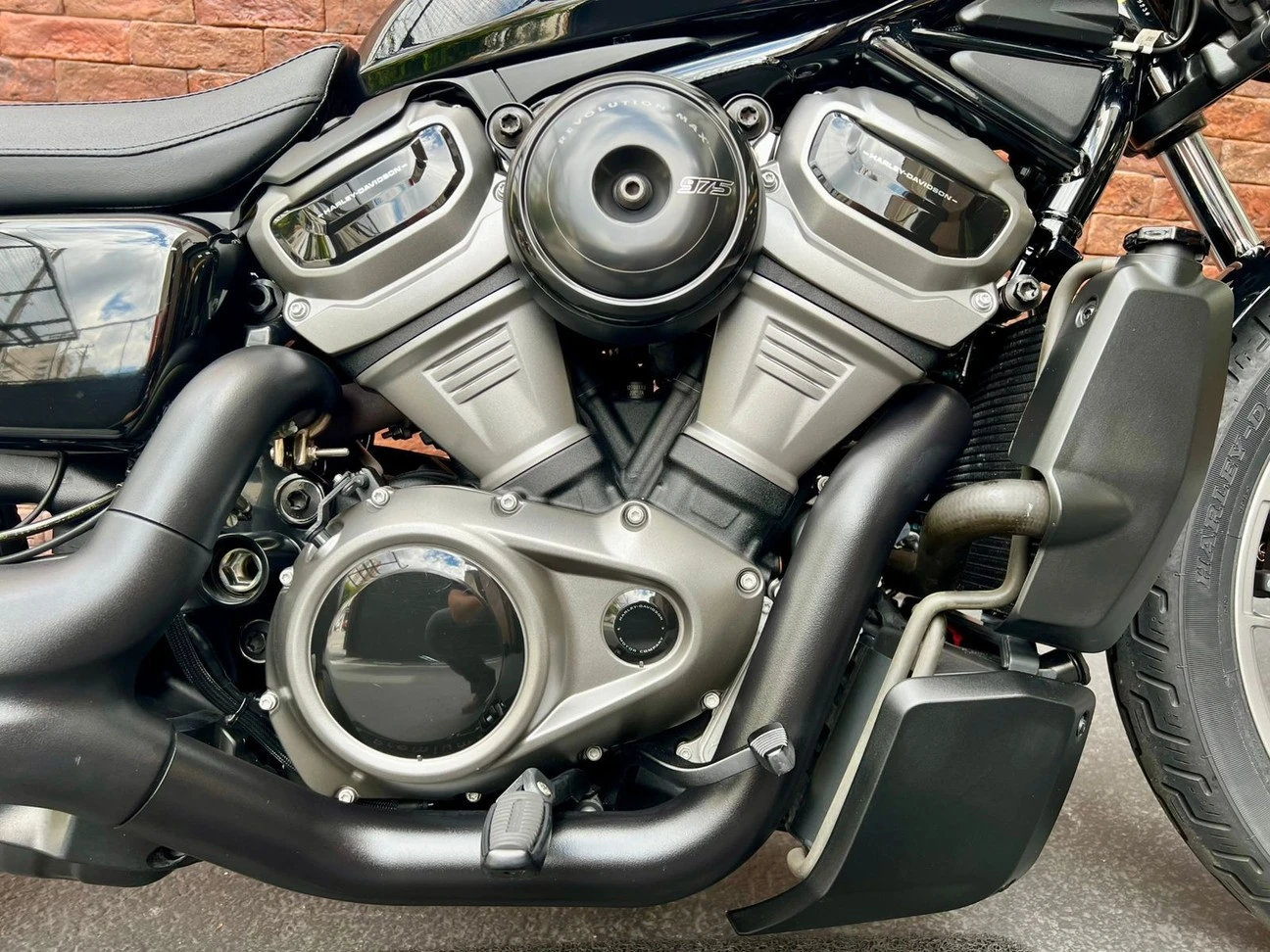 HARLEY-DAVIDSON NIGHTSTER SPECIAL