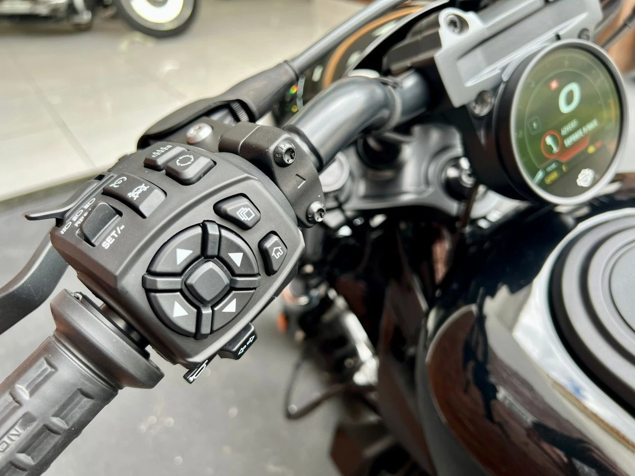 HARLEY-DAVIDSON NIGHTSTER SPECIAL