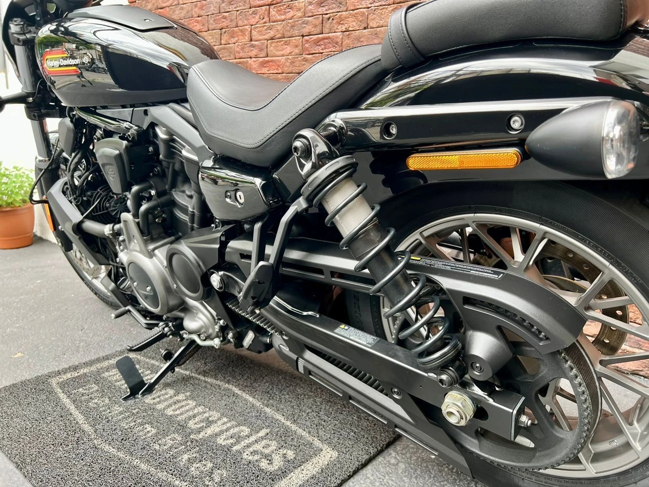 HARLEY-DAVIDSON NIGHTSTER SPECIAL