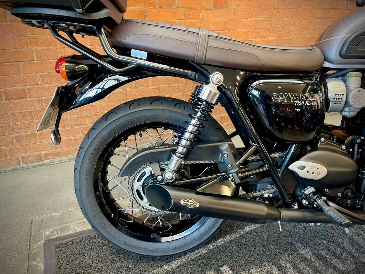 TRIUMPH BONNEVILLE T120 BLACK 1200