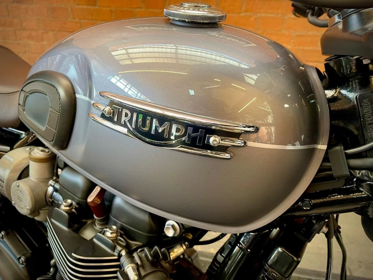 TRIUMPH BONNEVILLE T120 BLACK 1200