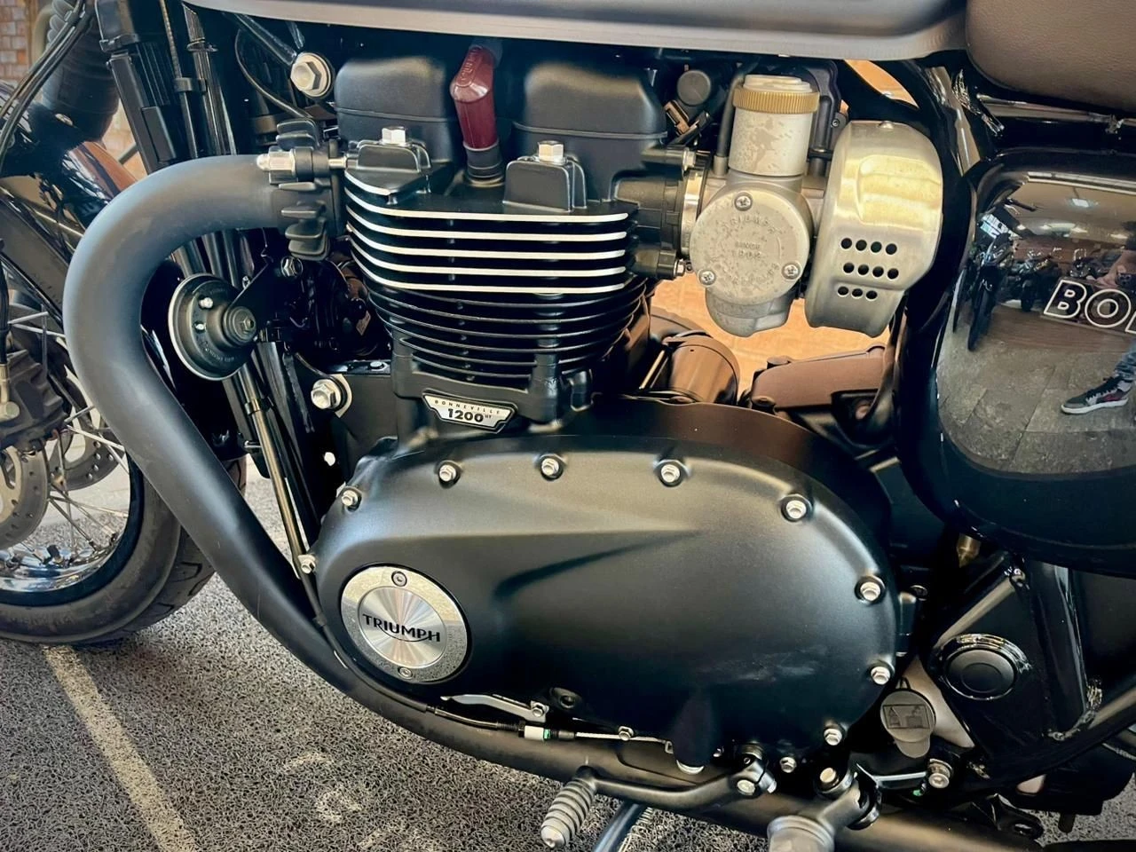 TRIUMPH BONNEVILLE T120 BLACK 1200