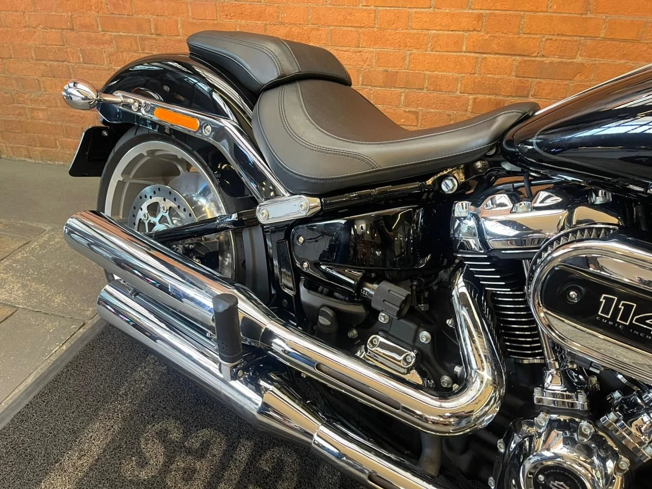 HARLEY-DAVIDSON SOFTAIL FAT BOY 114