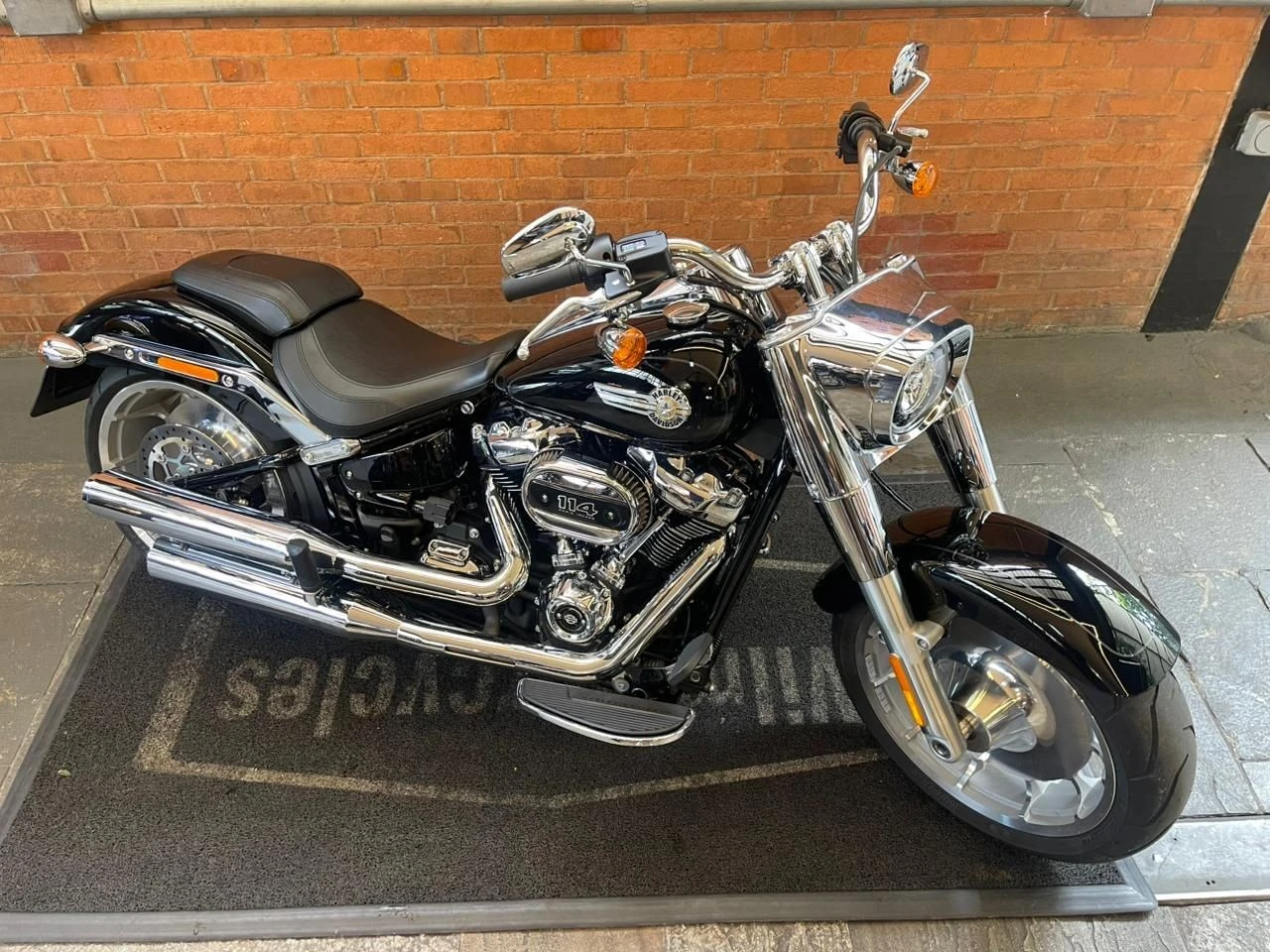 HARLEY-DAVIDSON SOFTAIL FAT BOY 114