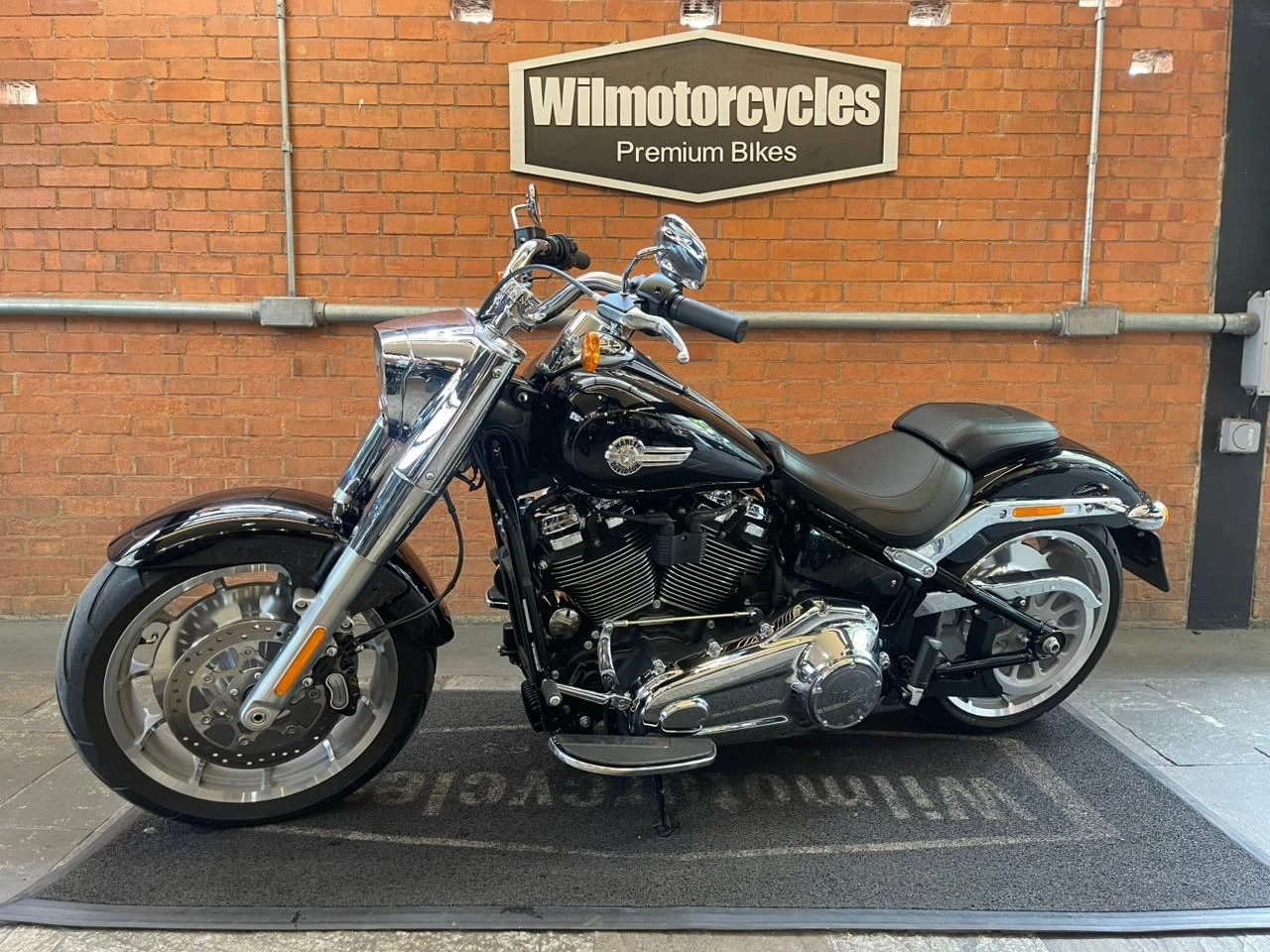 HARLEY-DAVIDSON SOFTAIL FAT BOY 114