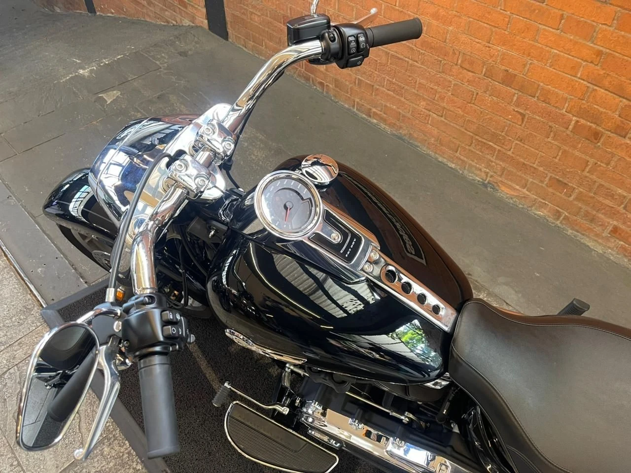 HARLEY-DAVIDSON SOFTAIL FAT BOY 114