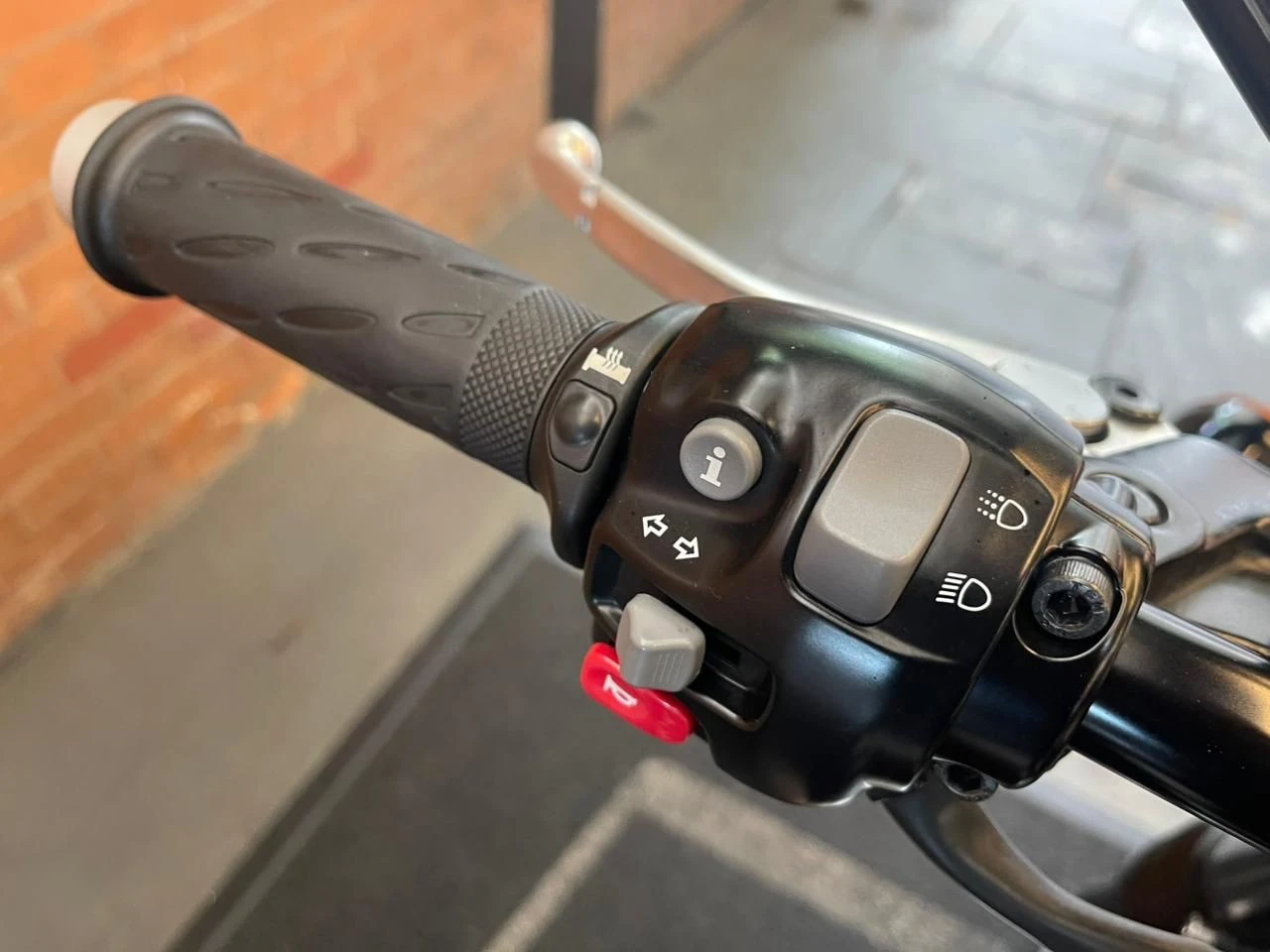 TRIUMPH BONNEVILLE T120 BLACK 1200