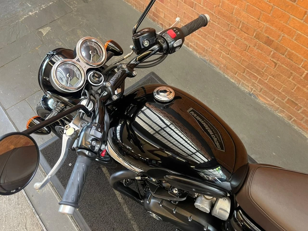 TRIUMPH BONNEVILLE T120 BLACK 1200