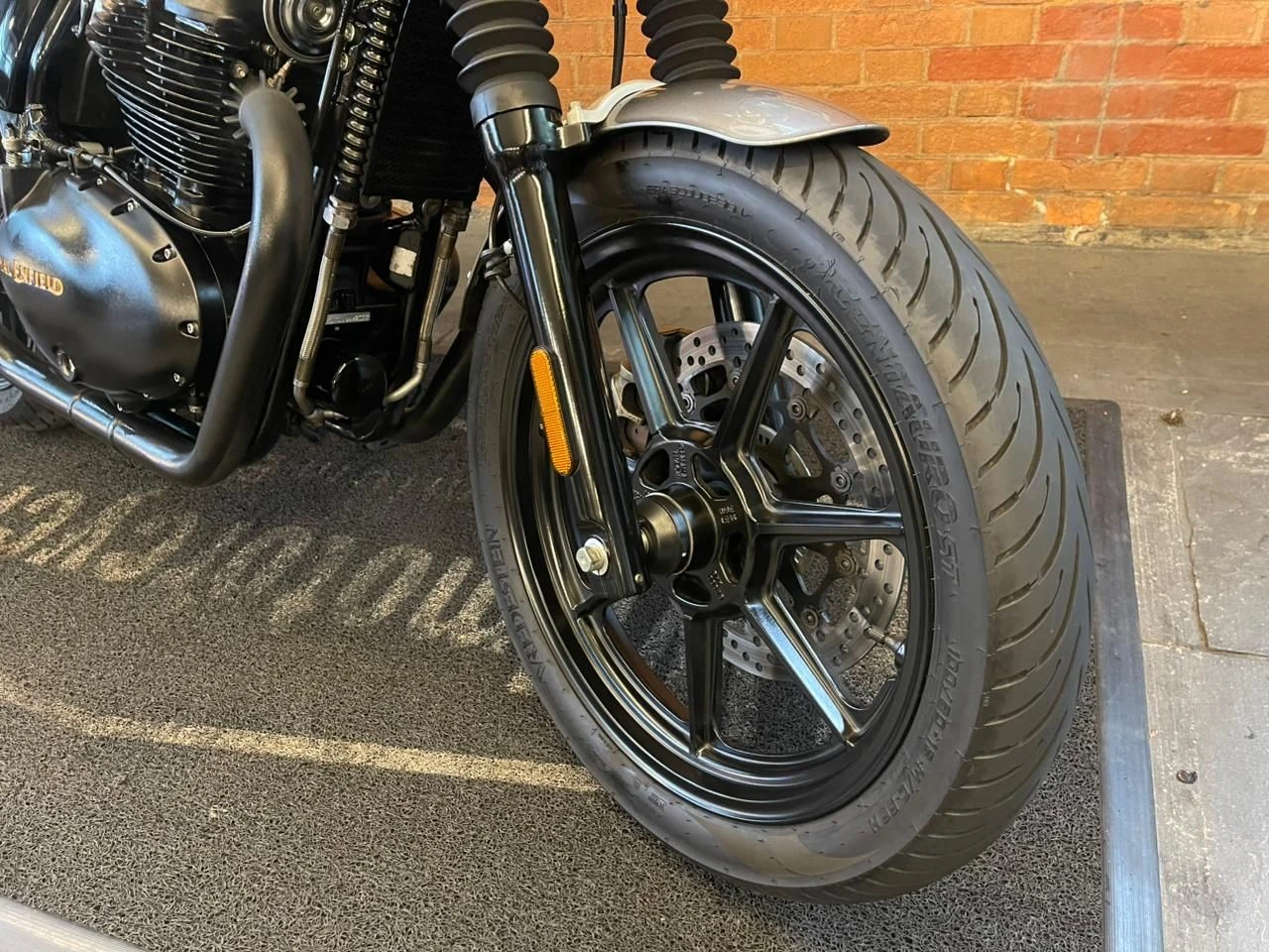 ROYAL ENFIELD CONTINENTAL GT