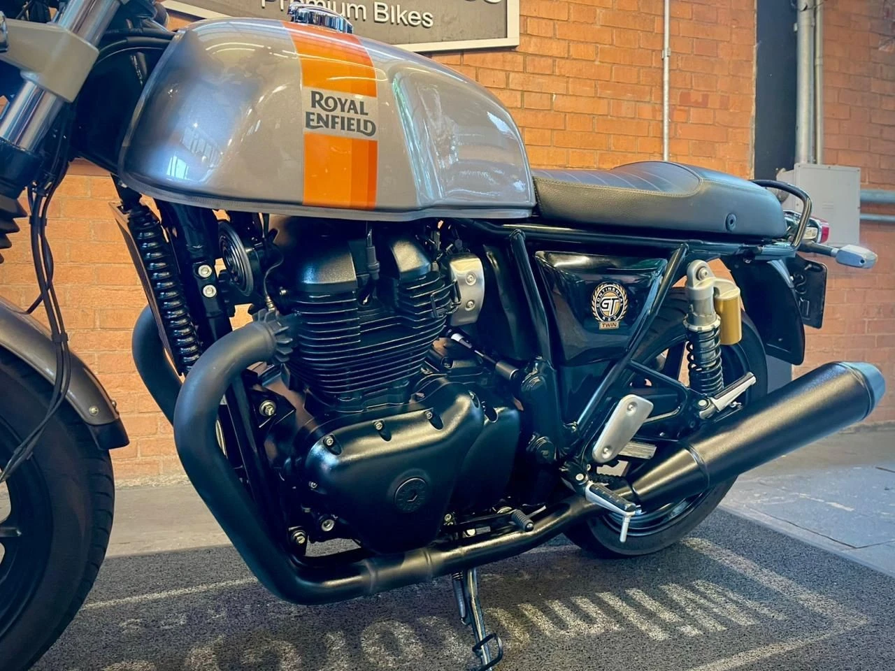 ROYAL ENFIELD CONTINENTAL GT