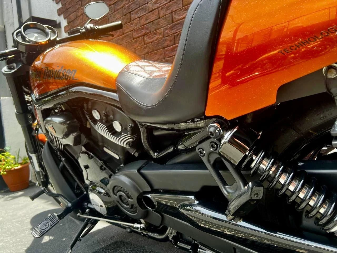 HARLEY-DAVIDSON V ROD NIGHT ROD ESPECIAL