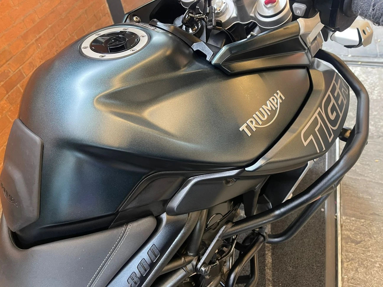TRIUMPH TIGER 800 XCA