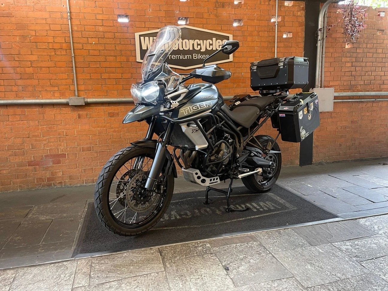 TRIUMPH TIGER 800 XCA