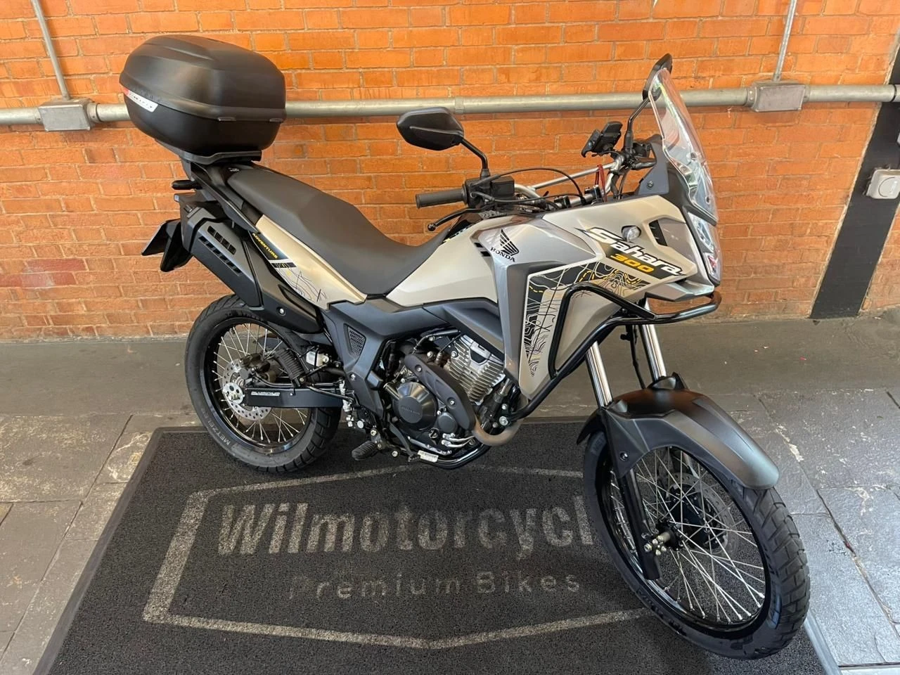 HONDA XRE 300 ADVENTURE