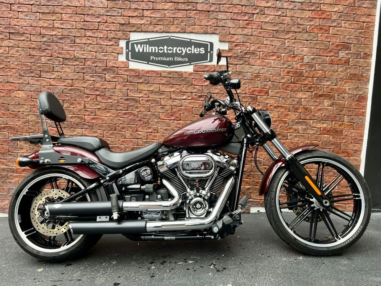 HARLEY-DAVIDSON SOFTAIL BREAKOUT 114