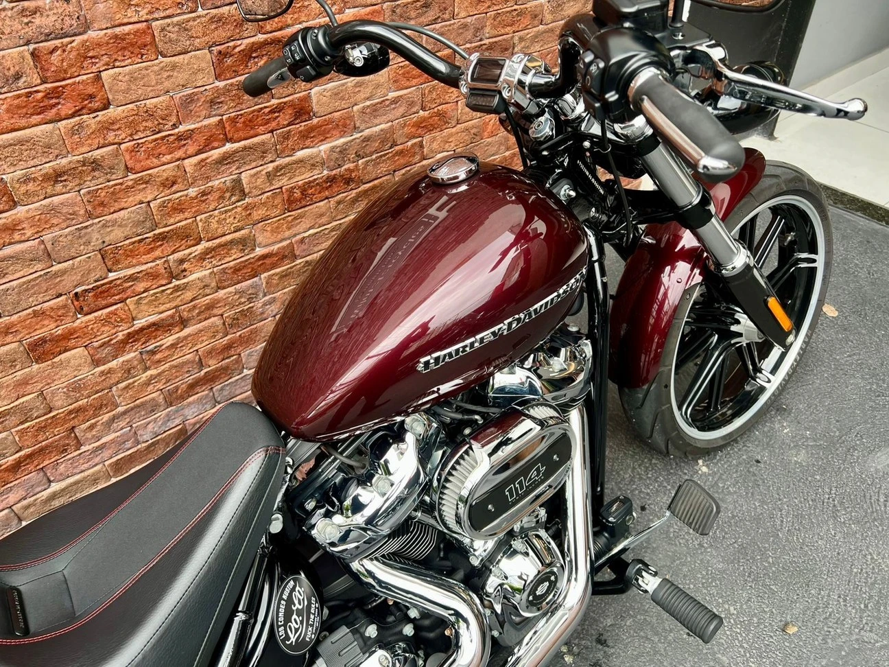 HARLEY-DAVIDSON SOFTAIL BREAKOUT 114