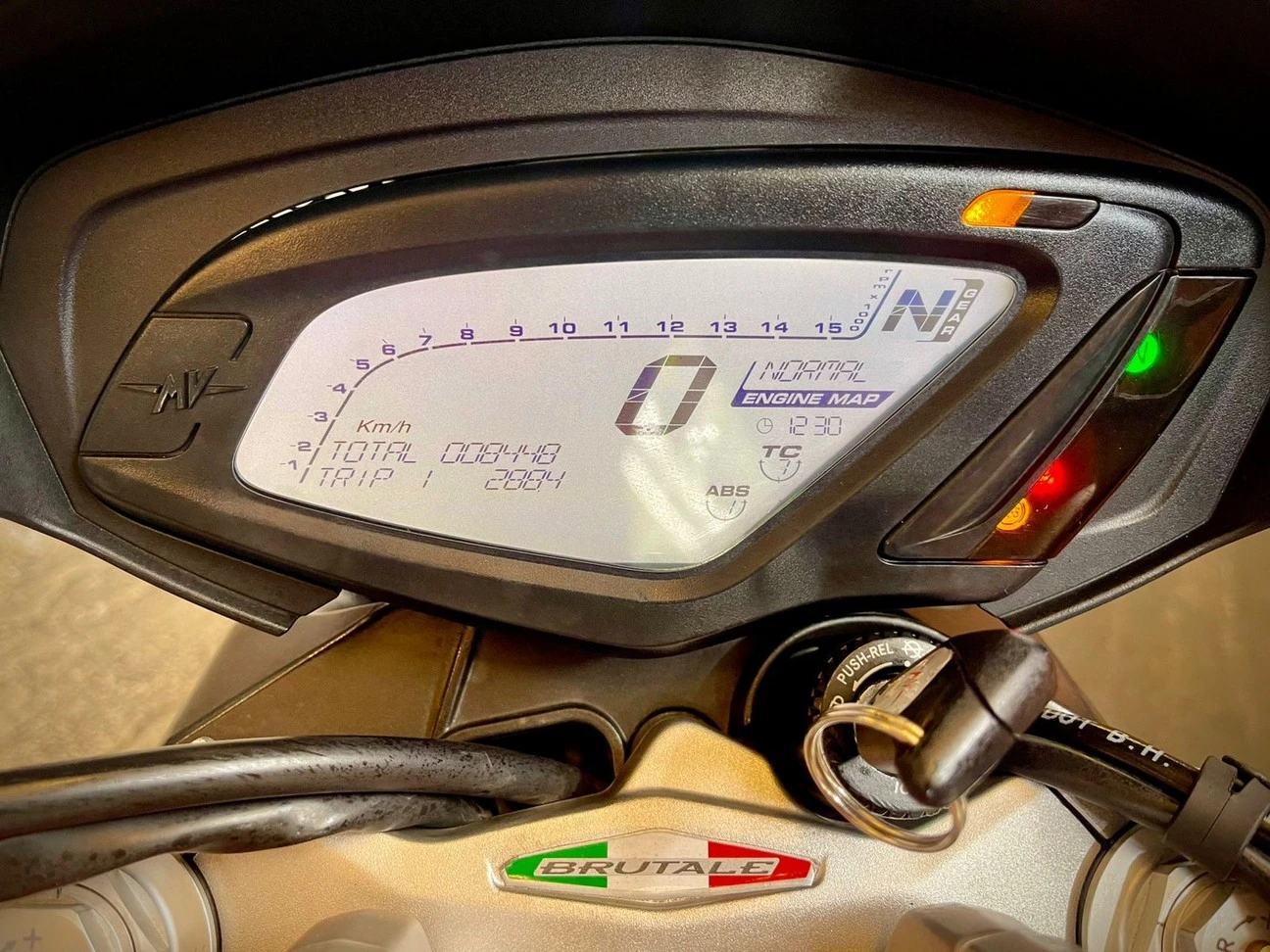 MV AGUSTA BRUTALE 800