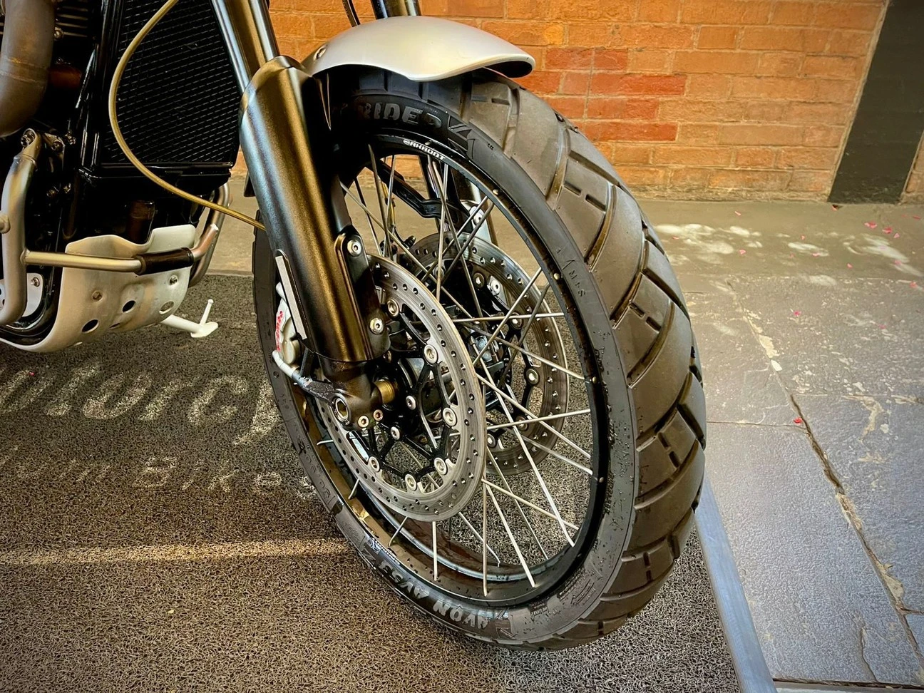 TRIUMPH BONNEVILLE SCRAMBLER 1200 XC